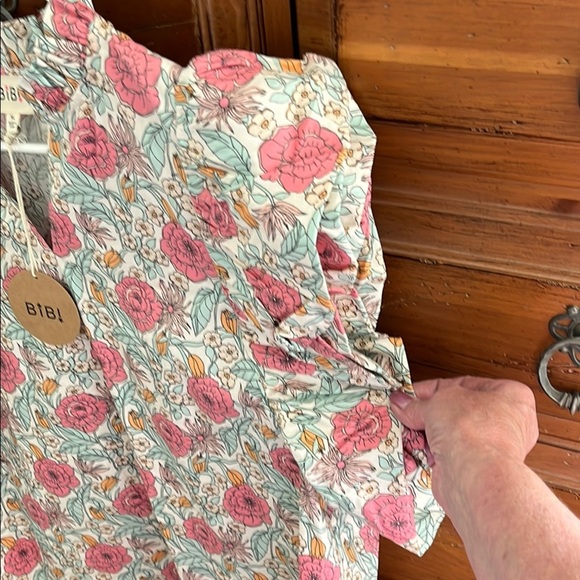 BiBi Floral Ruffled Blouse in Pink and Cream - Picture 4 of 9